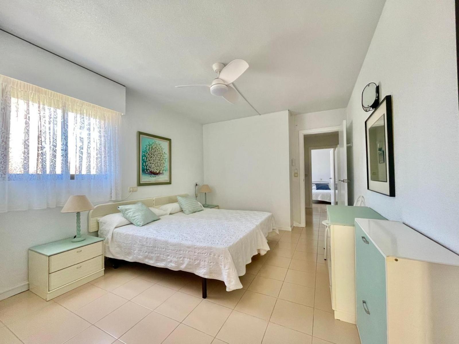 Coblanca Poniente Apartment *